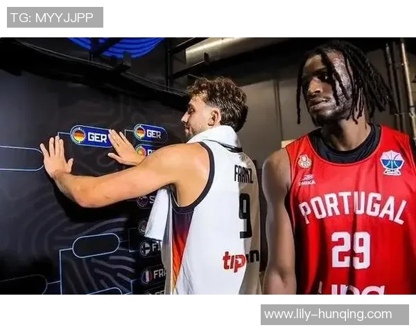 冷门频现：豪门球队在淘汰赛首轮意外出局引发热议